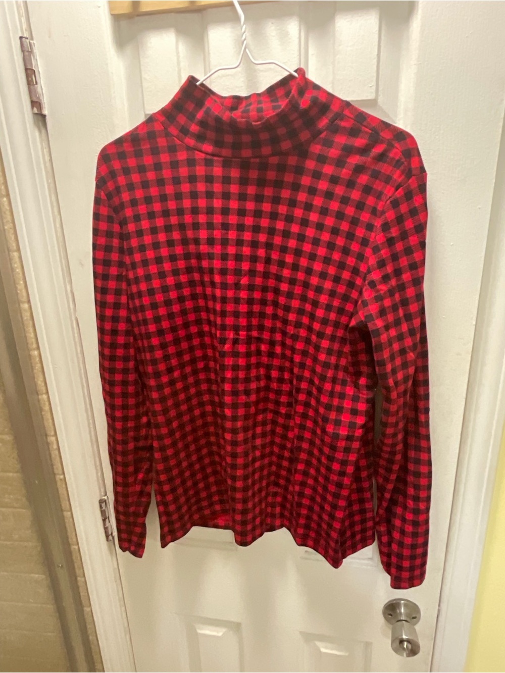 Croft and Barrow Red and Black Buffalo Plaid Turtleneck Top Size L